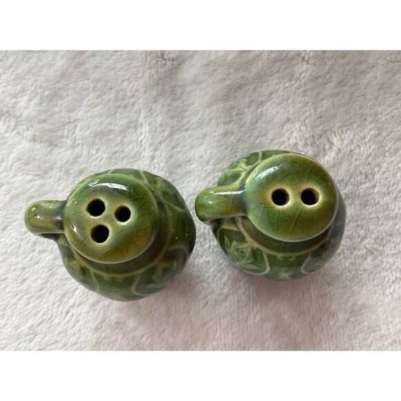 Vintage Handpainted Mini Pottery Picthers Pepper and salt shakers Green MCM - Picture 4 of 6